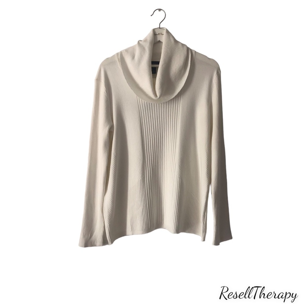 INVESTMENTS PETITE NWT Cream Color Long Sleeve Cow Neck Light Sweater Size-PL